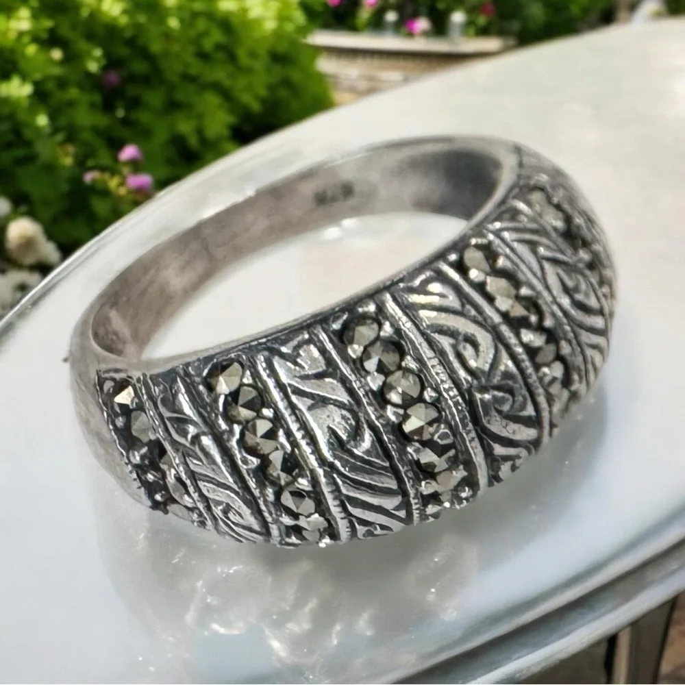 Sterling Silver Marcasite Dome Ring (7.5)